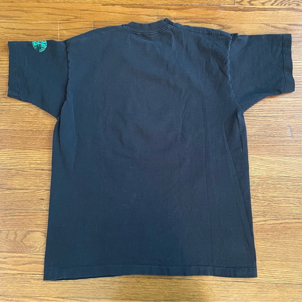 Vintage 90s Rock and Roll Hall of Fame Faded Black Graphic T-Shirt - Picture 6 of 6